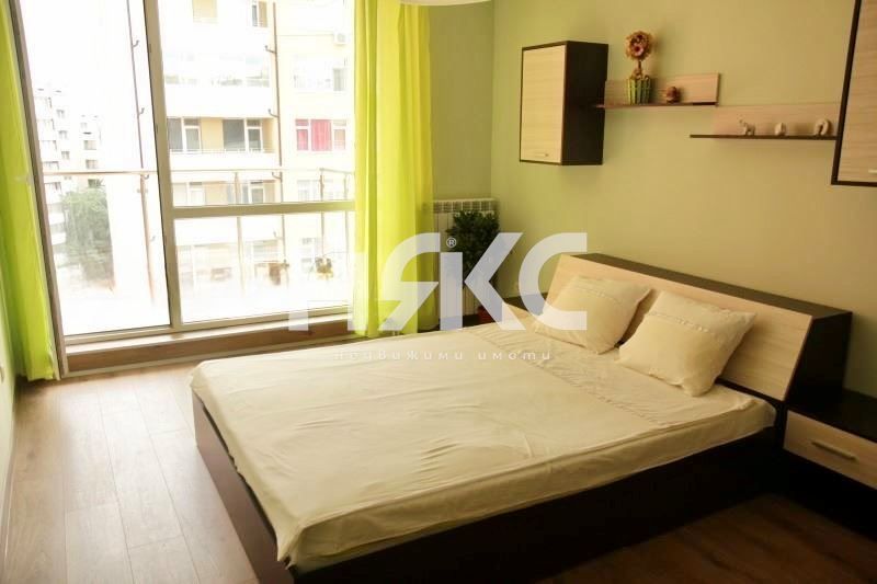 Тристаен обзаведен апартамент под наем  в кв. Студентски град