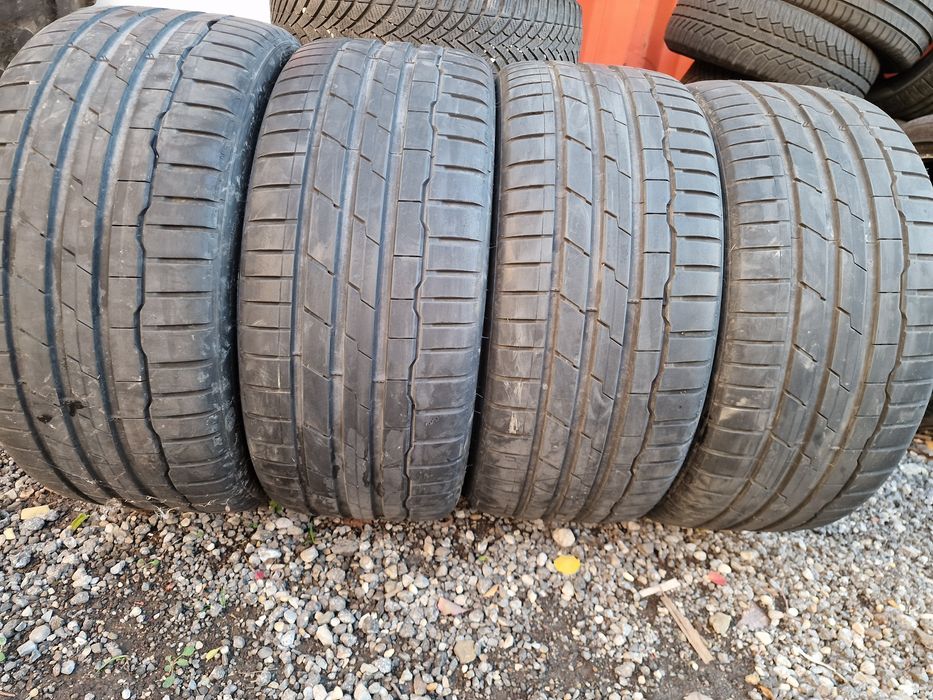 Anvelope 235/35R19 marca Hankook, DOT 2019, 7 mm