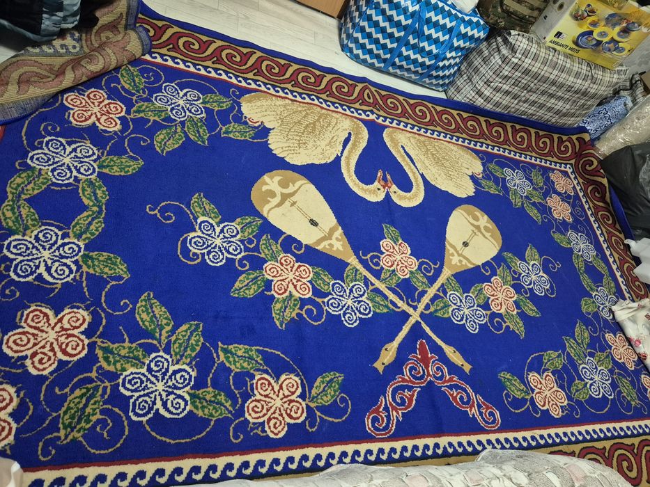 Ковёр на продажу 3.5*2м