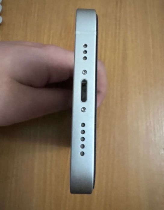 Iphone 13 holati rasimda