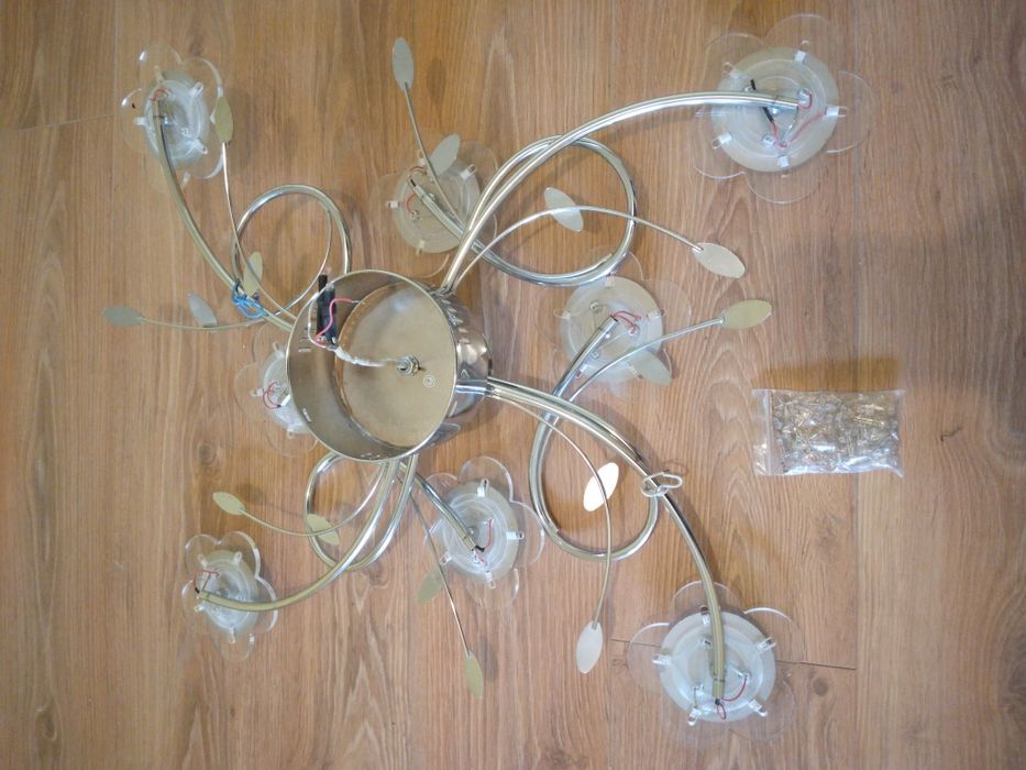 Lustra modernă de tavan cu 4 brațe, 8 panouri iluminat, 24 leduri