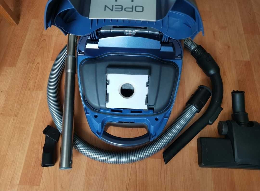 Aspirator Hoover cu sac ca nou supersilentios (62 db)