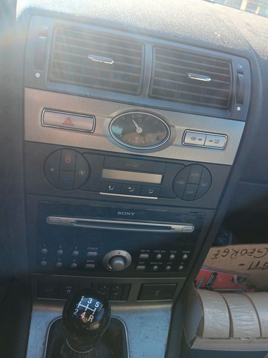 Ford mondeo 2.0 tdci model ghia