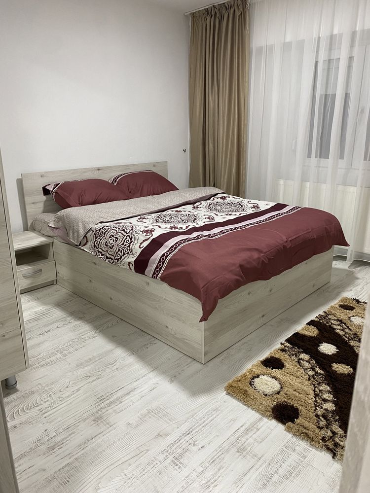 Închiriez apartament regim hotelier centru