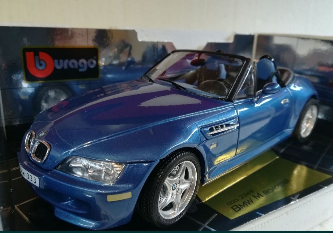 BMW M 1996 bburago 1 18 
Scara 1:18
Bburago

Pozele reflectă realitate