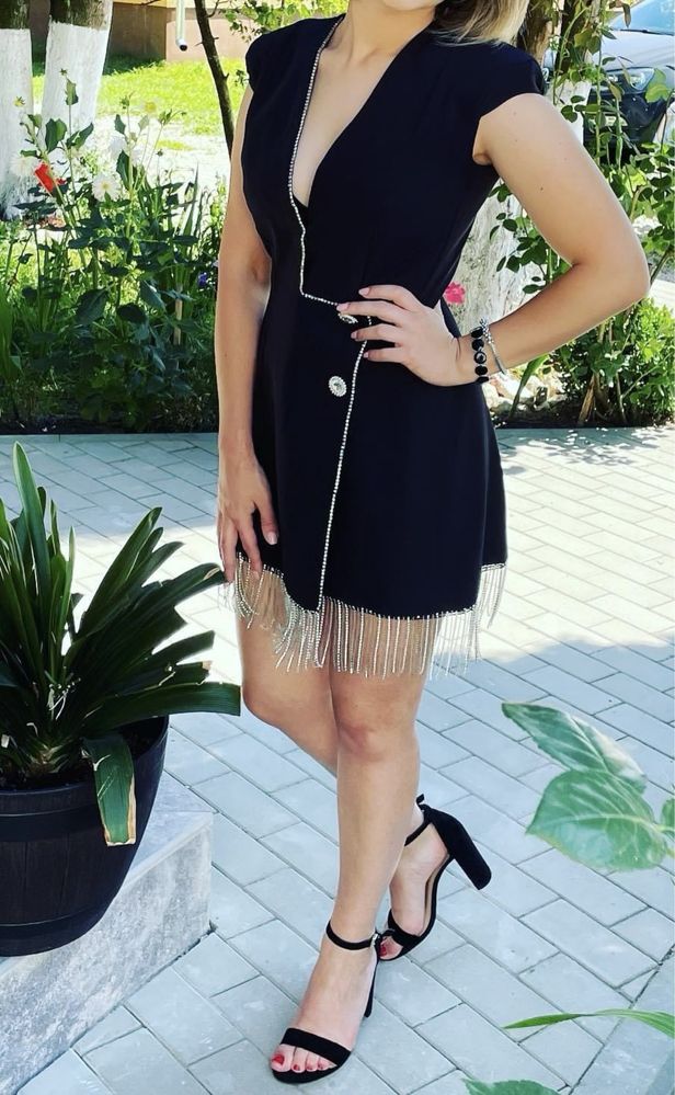 Rochie BBY Neagra scurta cu aplicatii argintii