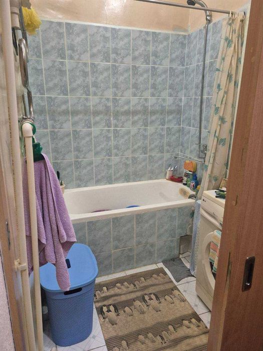 Чиланзар 11 квартал 1/4/4 не торец,балкон 1,5х3 ,квартира чистая