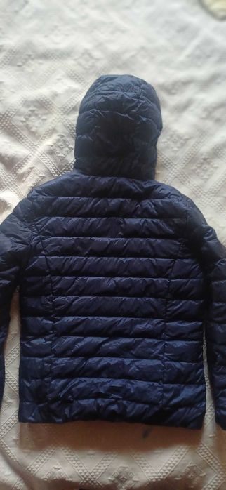 Страхотно яке на марката guess