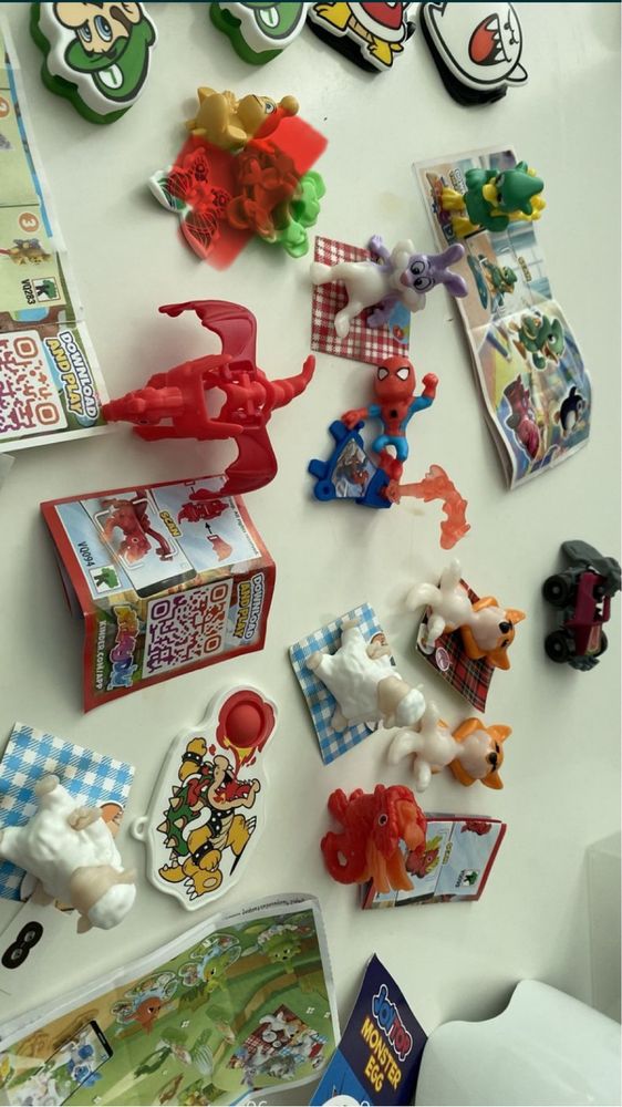 Играчки киндер изненада Kinder surprise мече кукла