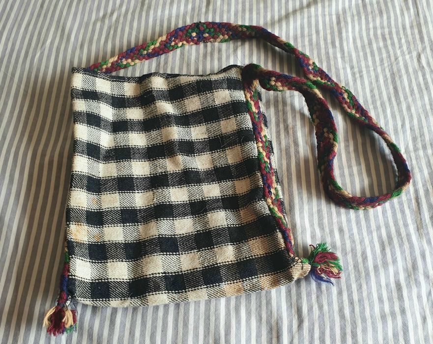 traista traditionala MARE 2 buc, Maramures, si una mijlocie (din lina)
