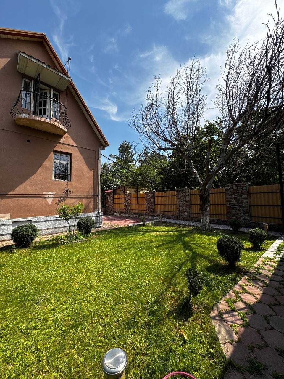 Окунитесь в итальянский вайб — просторный дом на участке 14 соток