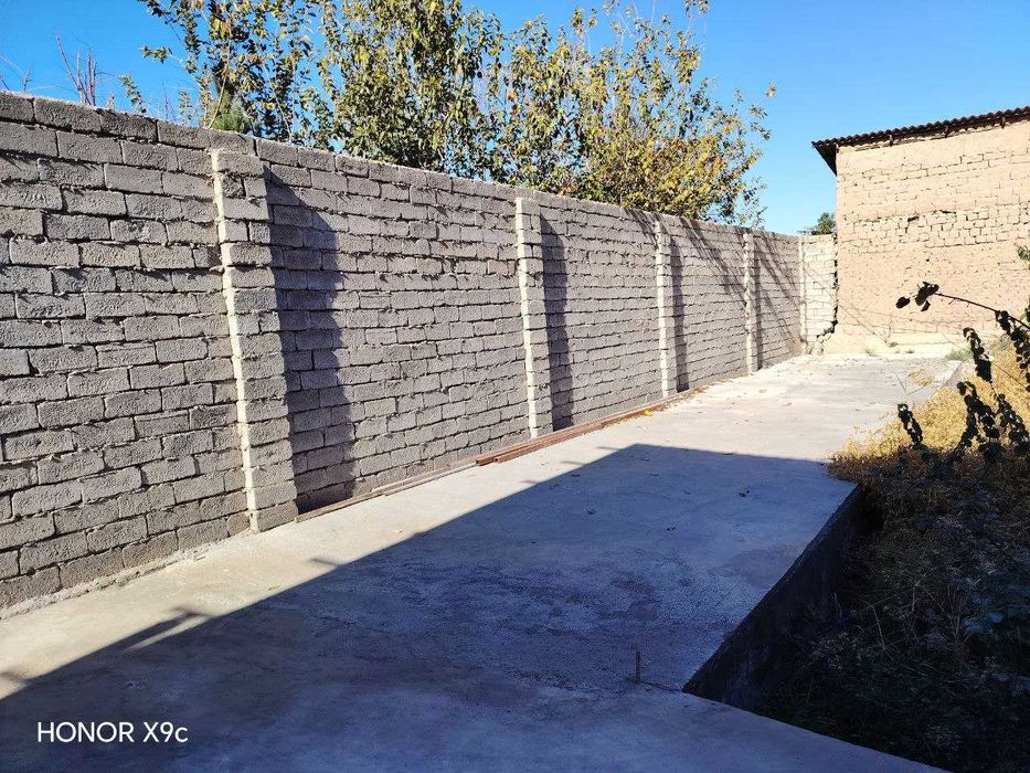 8 sotix hovli sotiladi