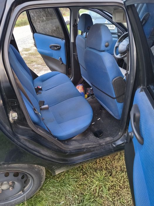 Vând fiat Punto din 2001
