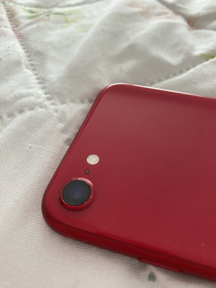 Iphone SE 2022, 64 GB, RED, stare bună