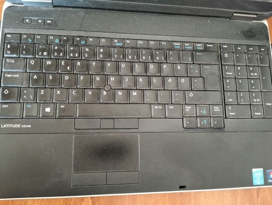 Лаптоп dell продава се