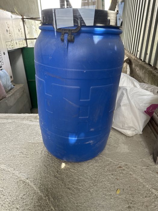 100литровая бочка