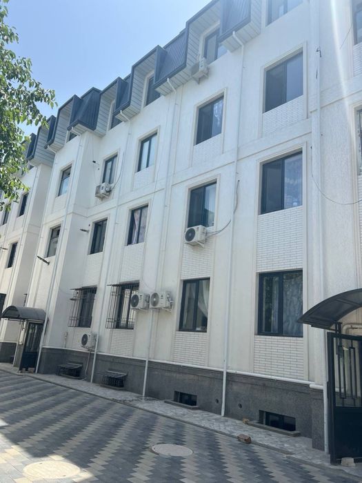 Kvartira sotiladi sergelida bobur maxalla 1/4/4 40 m2