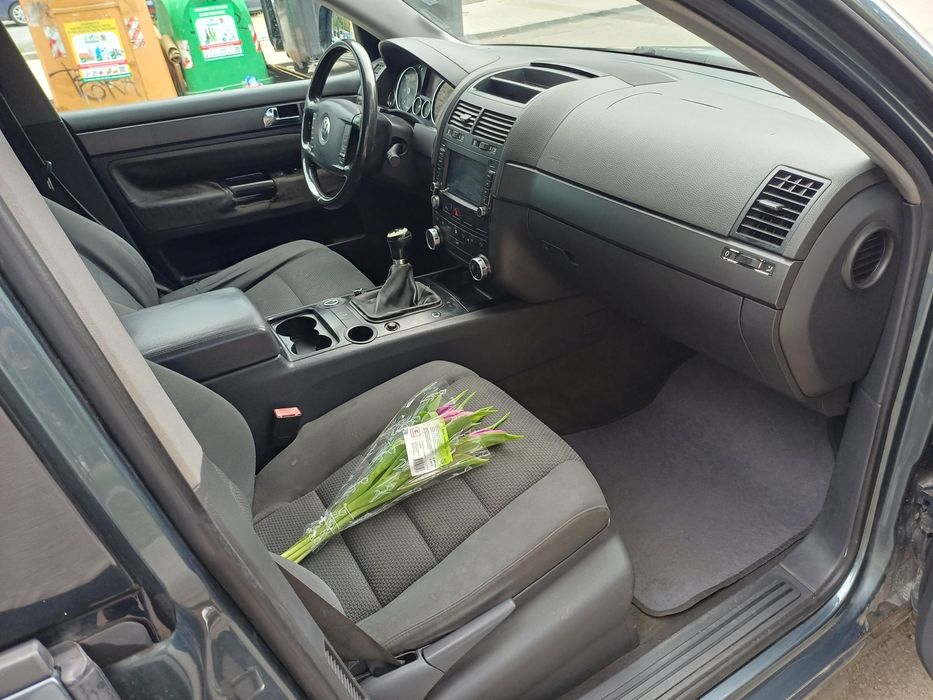 Продавам Таурег на пружини и ръчни