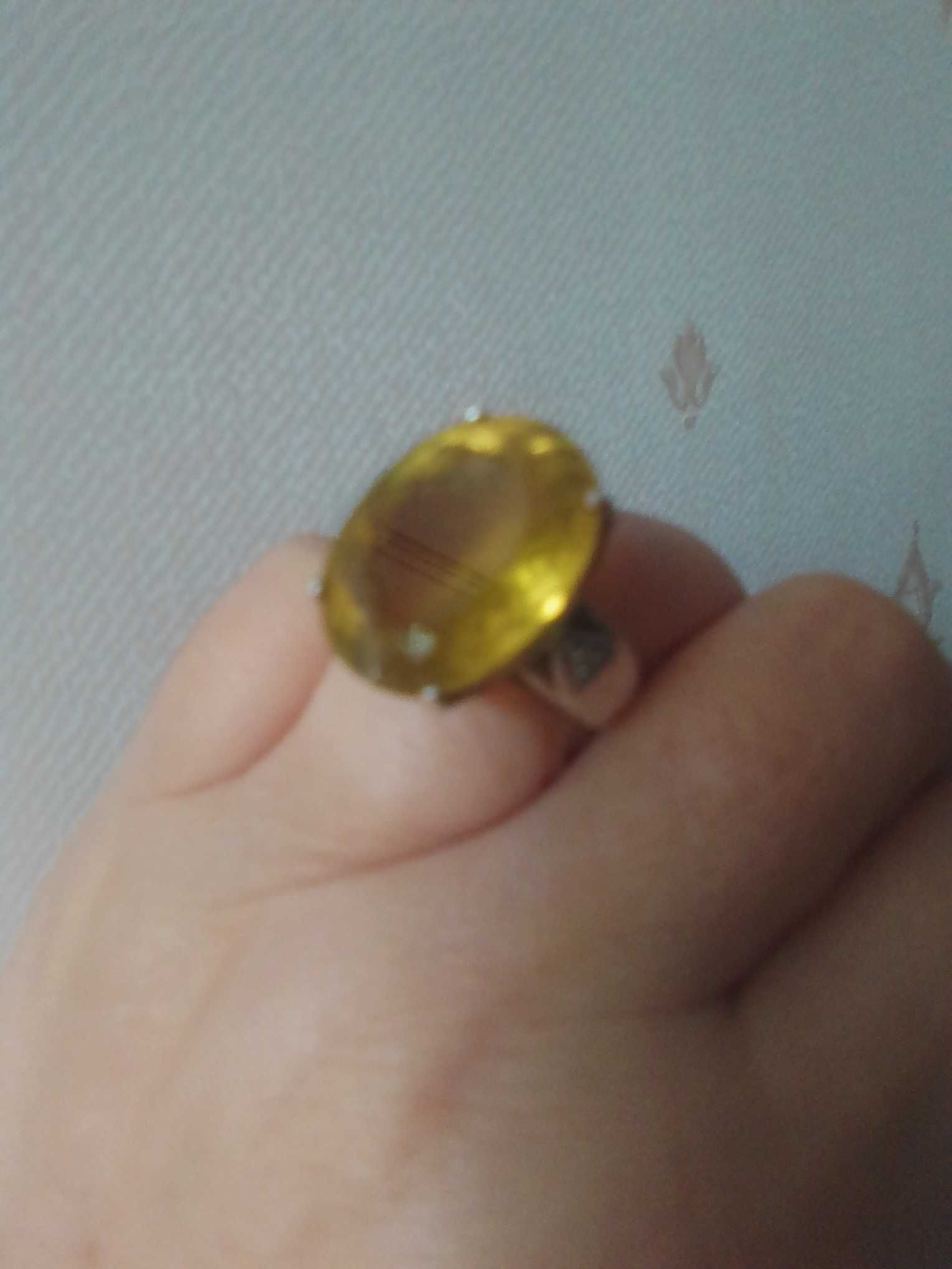 Златен руски Кехлибар/ Златен с Изумруди. Сребърен пръстен със Цитрин.
