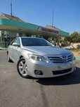 Toyota Camry srochna sotiladi