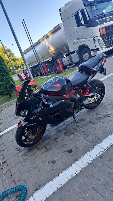 Vand sau schimb Honda CBR1000RR Fireblade