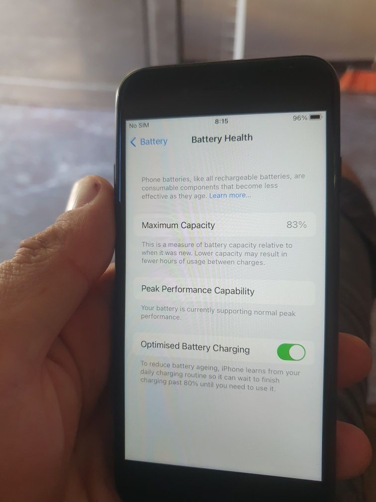iphone 7 нямат забележи 2 броя 128 гб 88%батерия