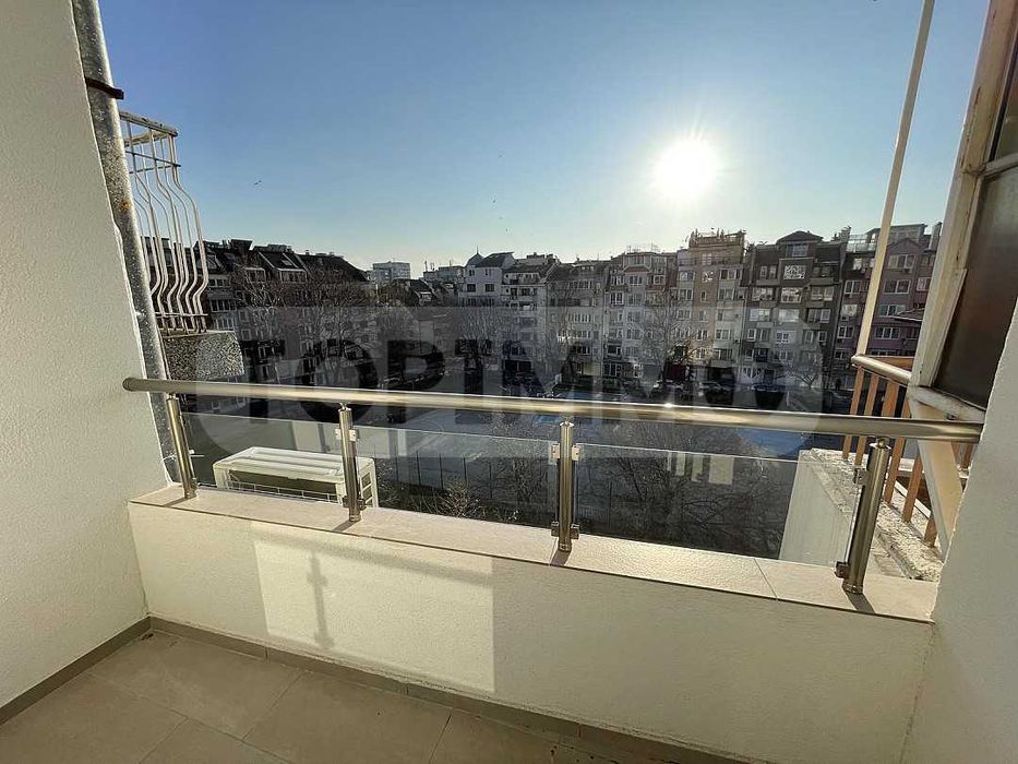 Дава се под наем Тристаен апартамент в Варна, Спортна зала - 95 кв.м за 900 € - Снимка #10