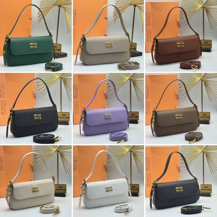 Geanta Miu Miu noua !!! Dimensiuni 28/15 !!!