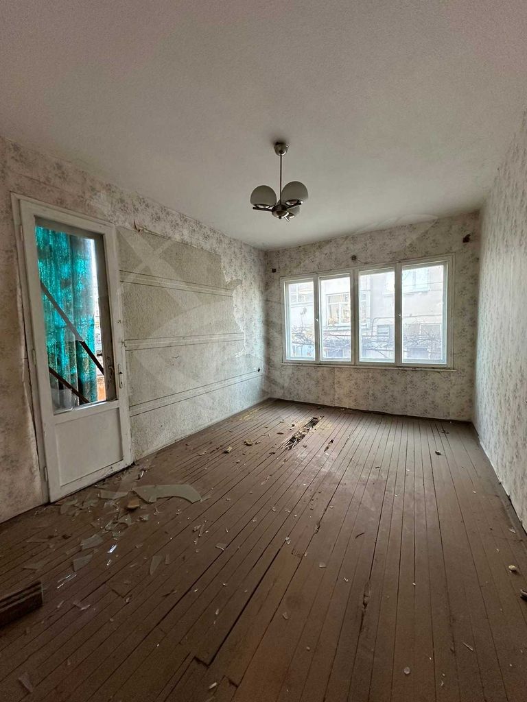 Продава се Къща в Хисаря - 360 кв.м за 498 €/кв.м - Снимка #5