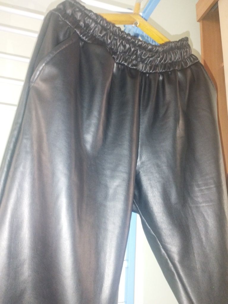 Кожанные брюкт продам