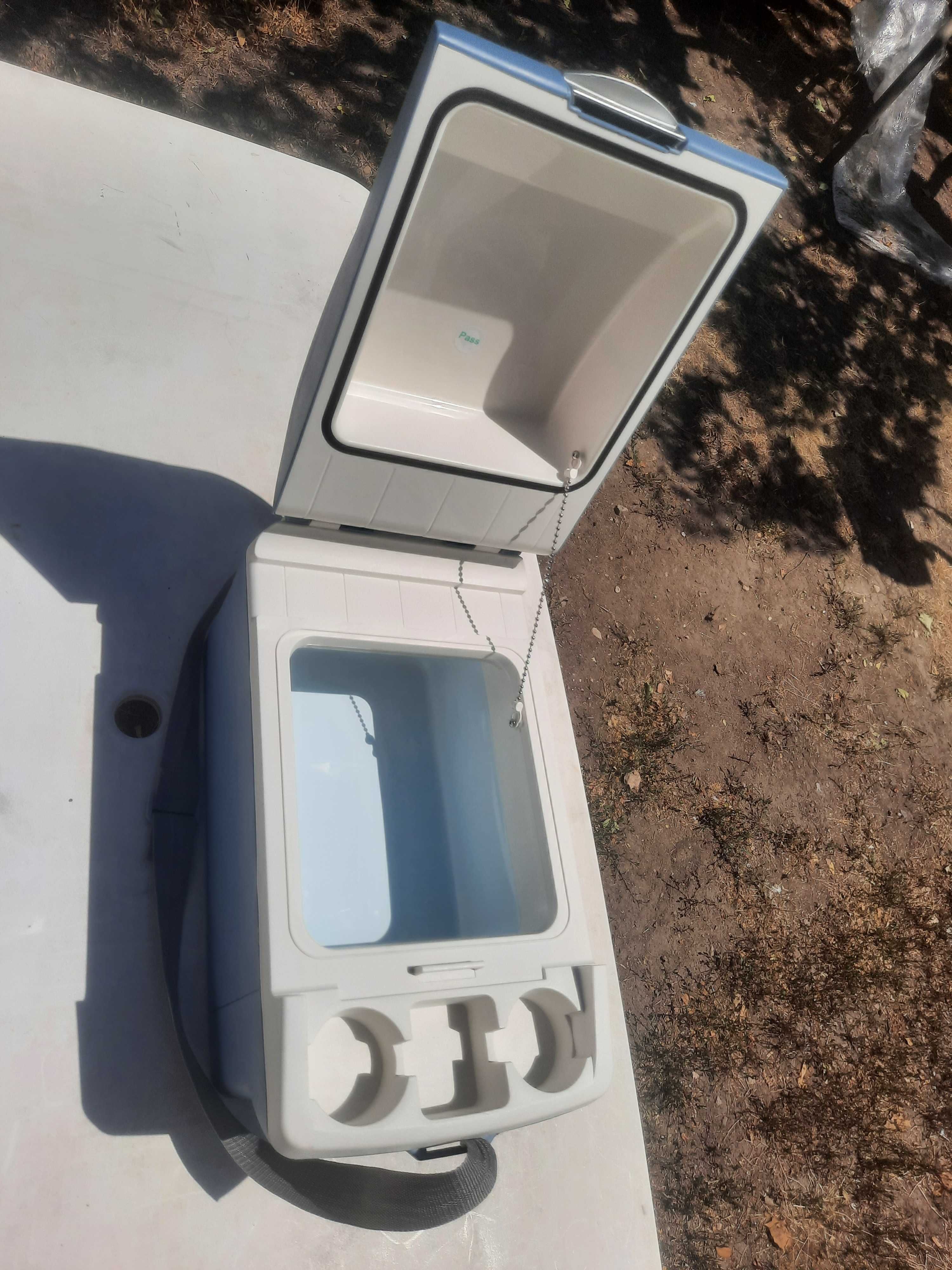 Хладилна чанта Mobicool-Dometic 12V 16l.