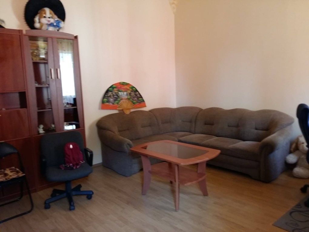 Vând apartament cu o cameră în centru