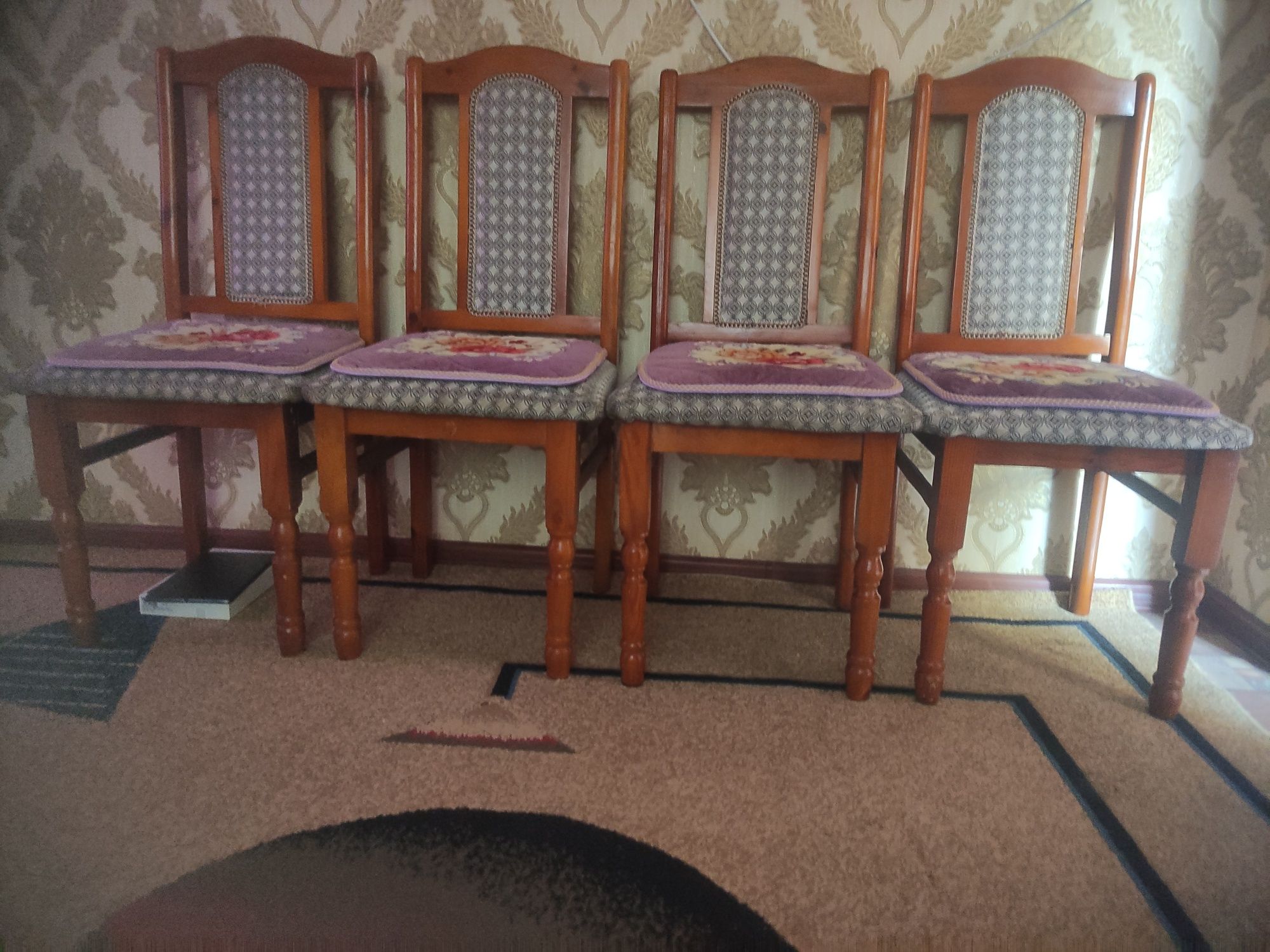 Стулья    продам 4 калды