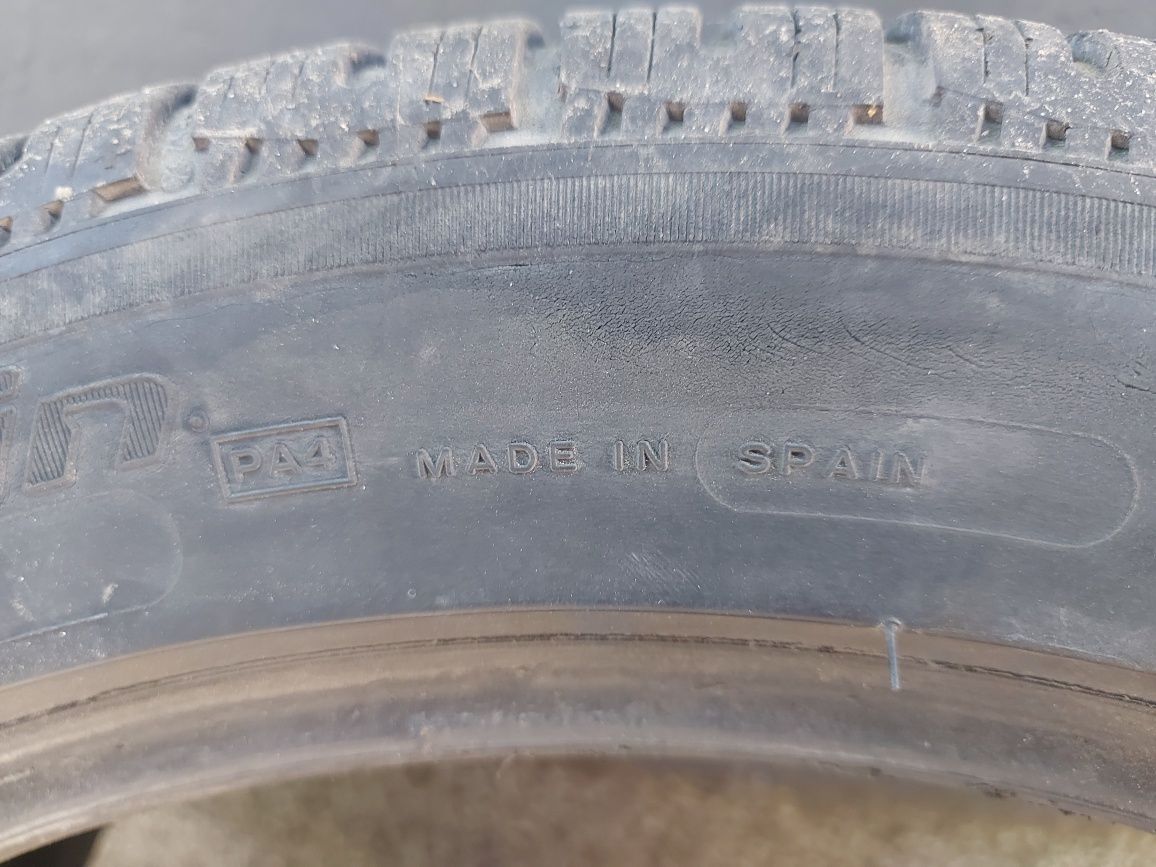 235/45/18 зимни Michelin- 4бр