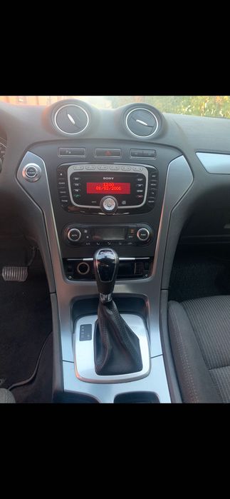 Vând Ford Mondeo