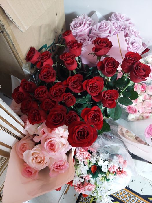 Цветы розы красные розовые и т.д