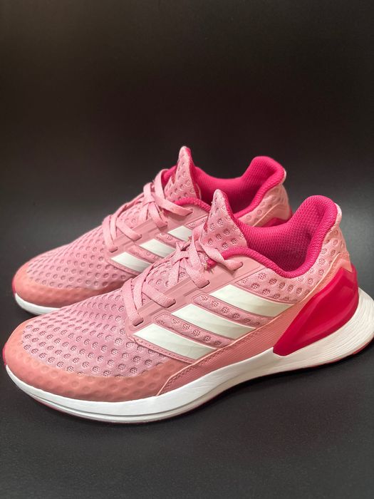 Дамски обувки adidas