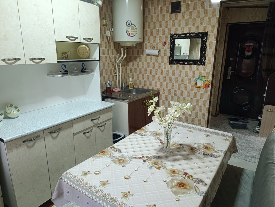 Квартира находится в центре города Регистане