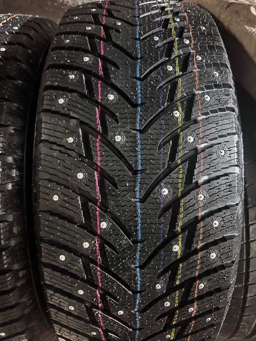 Зимние шины новые 255 55 р18