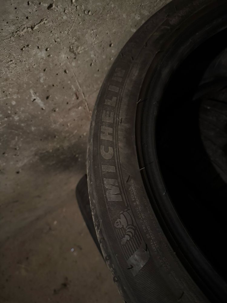4 бр. Летни гуми Michelin 235/45/17