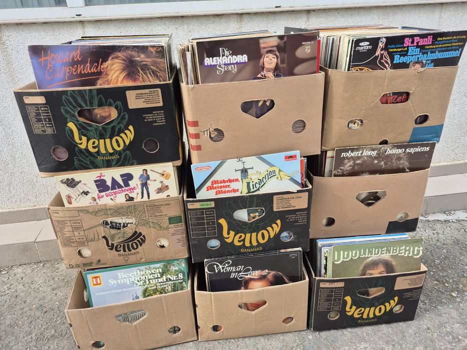 Vând Lot 1000LP Discuri Vinil colectie de muzica usoara mixta cu filme