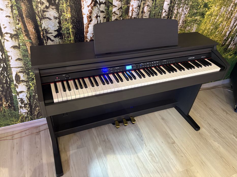 Дигитално пиано със стойка и педали ORLA CDP101
