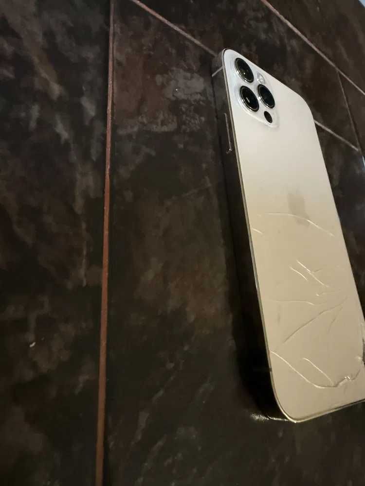iPhone 12 pro - iCloud/ за части/ заключен