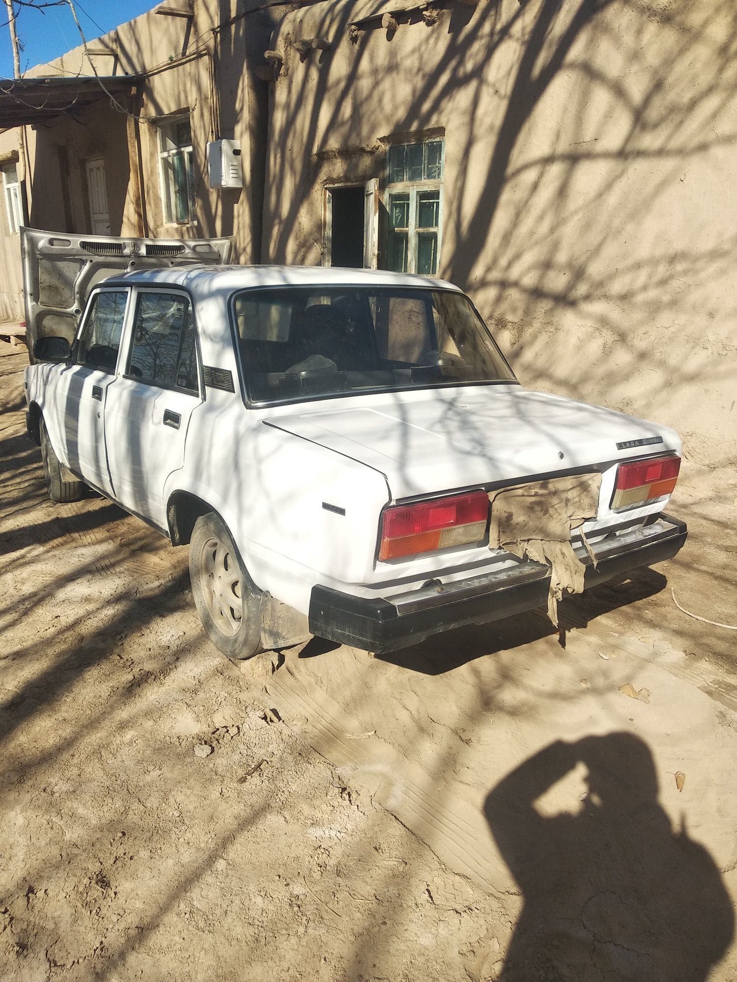 Vaz 2105 satiladi