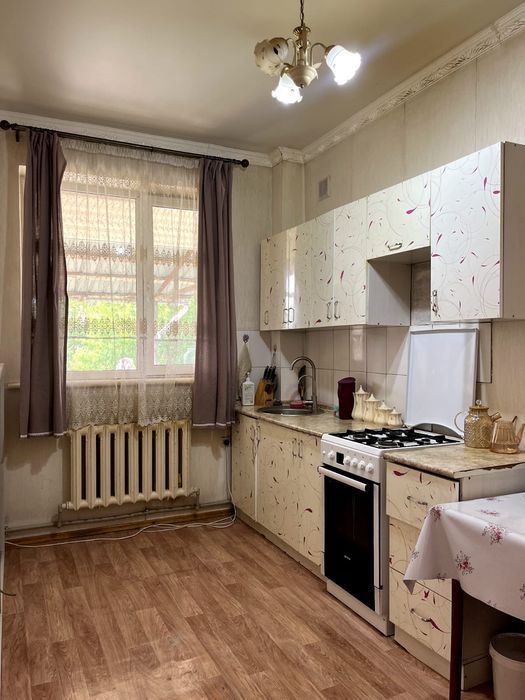 Продам кухонный гарнитур в разобранном виде.