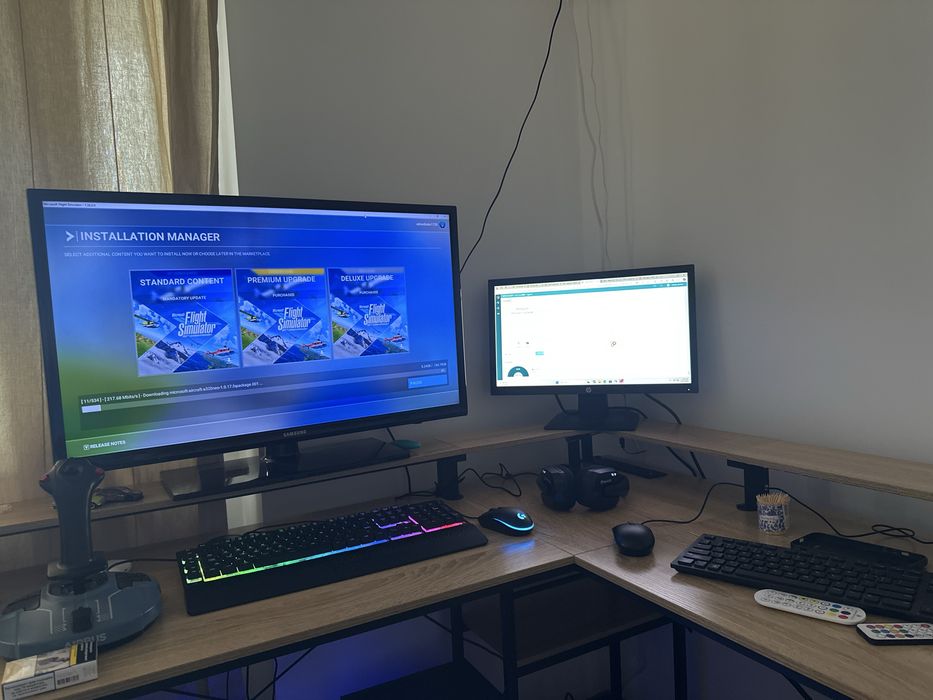 Birou lung in forma de L cu LED