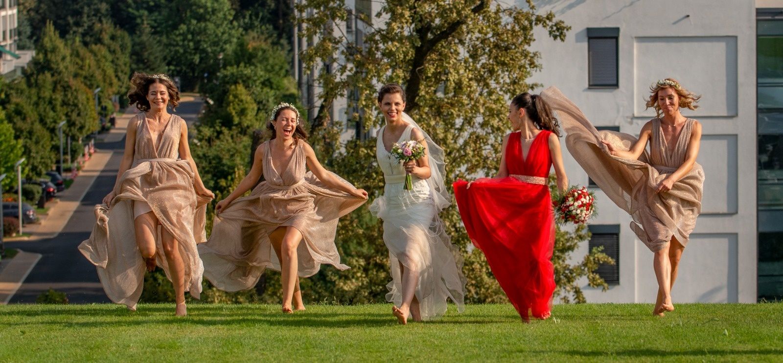 Fotograf evenimente/nunta/botez/cununie/aniversari/sedinta foto/