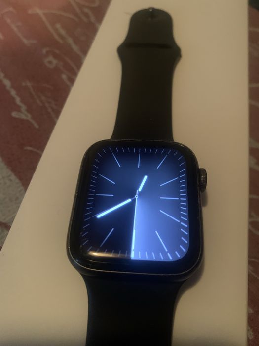 Apple watch SE2 44mm LTE 2023г