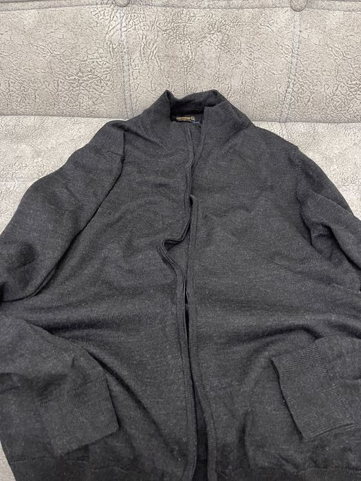 Продам свитера фирменные