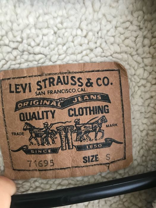 Geaca blugi levis barbati ca noua fara defect  iarna toamna m